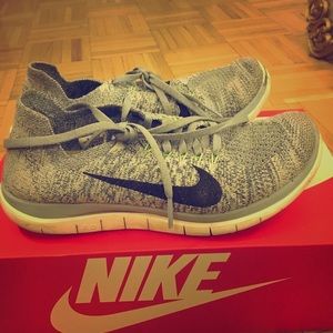Nike Flyknit Agility trainers